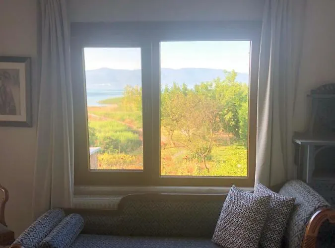 On Iznik With Its Own Private Holiday home *