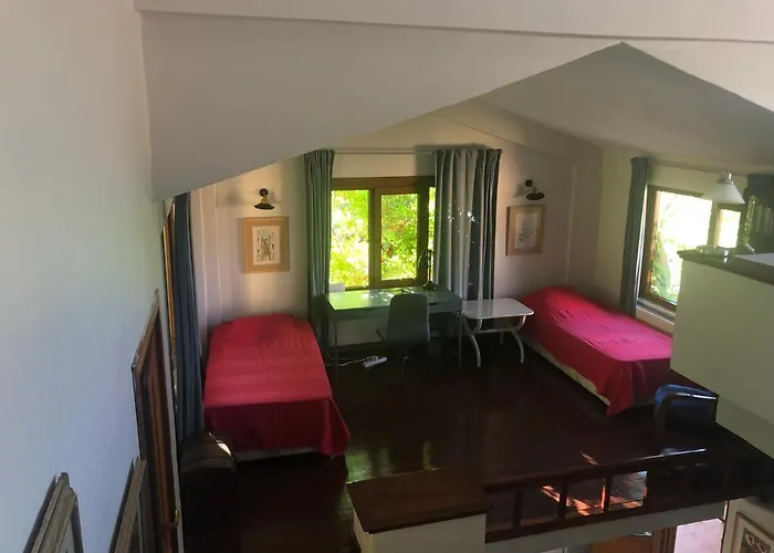 On Iznik With Its Own Private